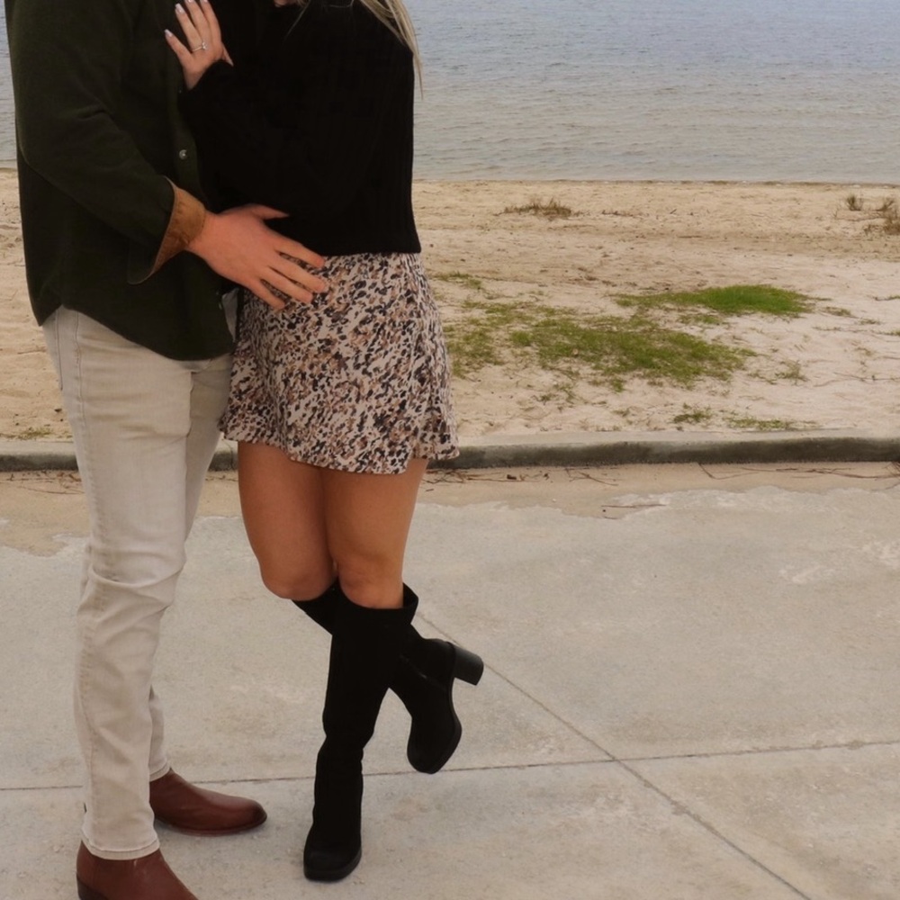 A&F leopard mini skirt - Picture 2 of 2